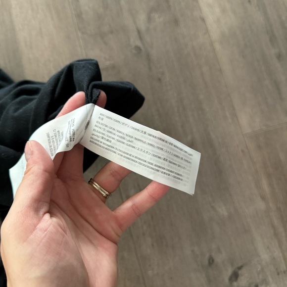 New Hollister Black Cut Out Slit Bust Long Sleeve Top - Picture 4 of 4